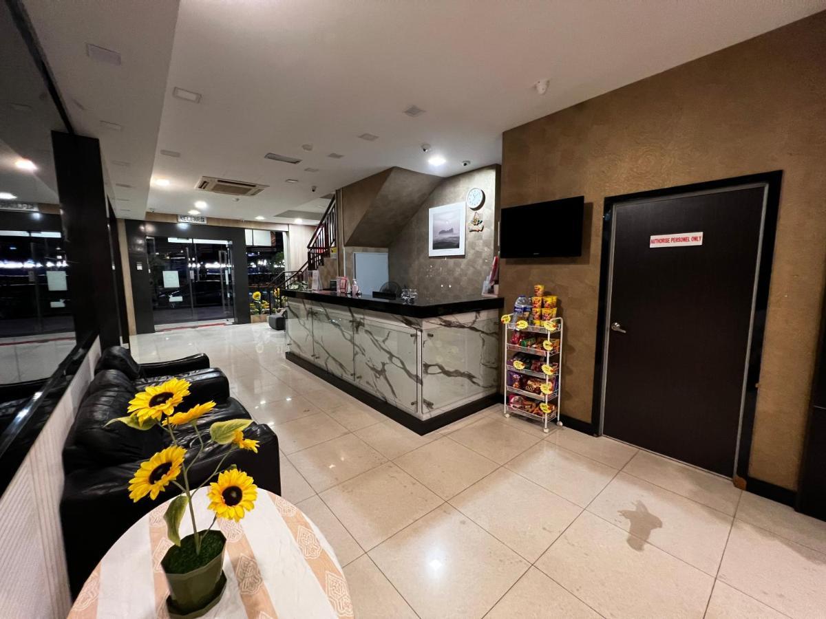 Signature Hotel Kuantan Buitenkant foto