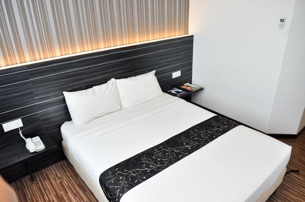 Signature Hotel Kuantan Buitenkant foto
