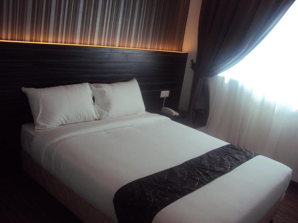 Signature Hotel Kuantan Buitenkant foto